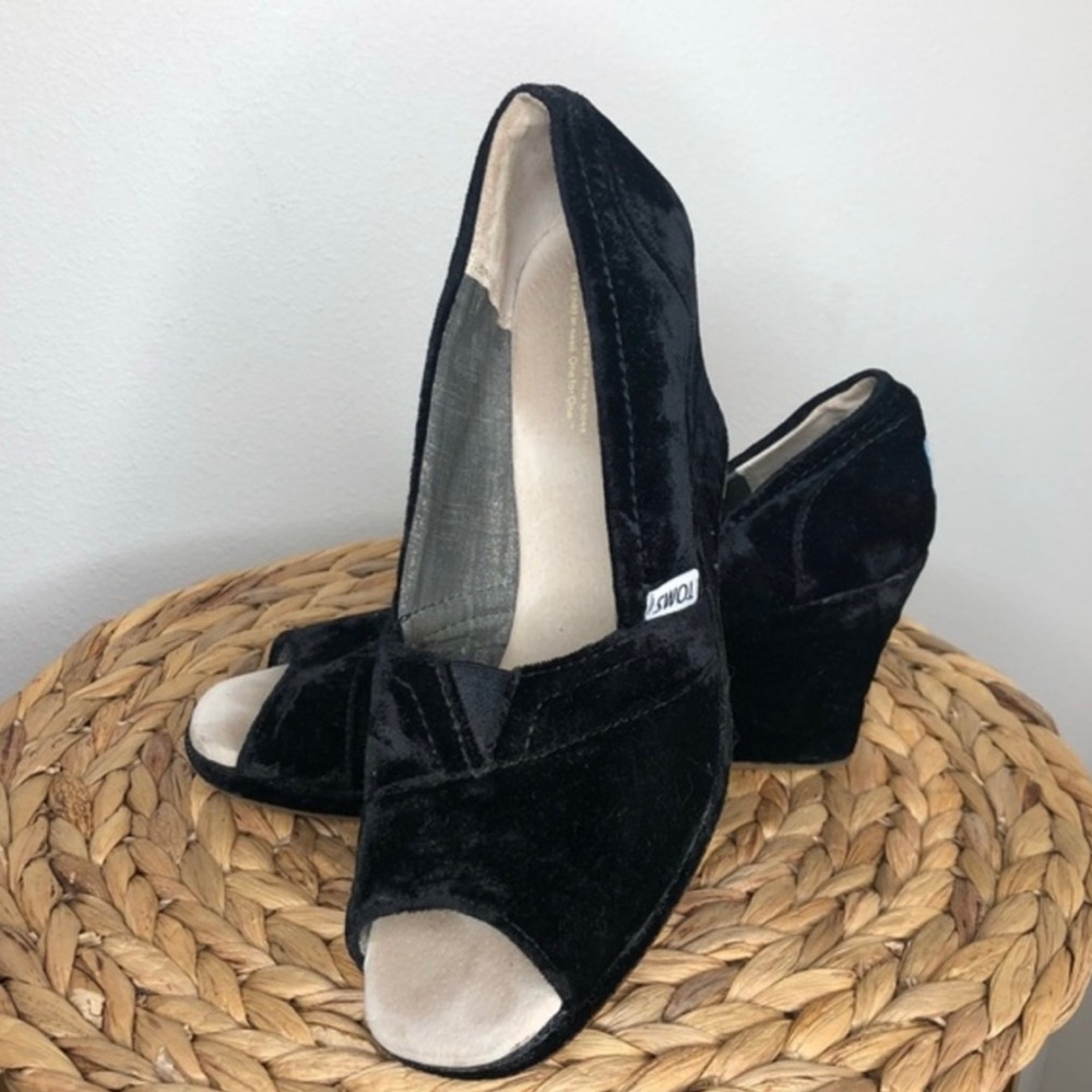 Toms Velvet Black Peeptoe Wedges Heels 8.5